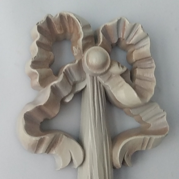 Burwood 1969 faux wicker Basket w/ fruit, flowers wall plaques - Picture 11 of 16